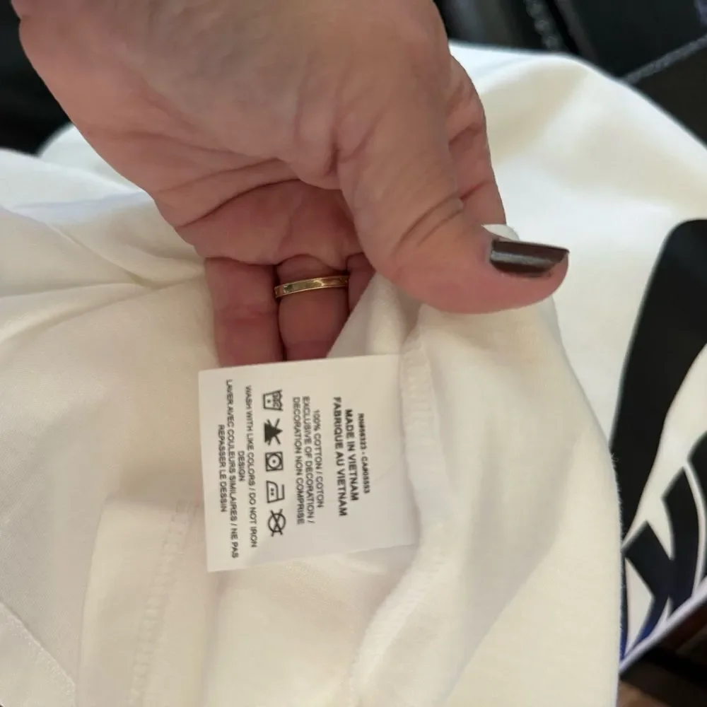 Nike White T-Shirt with Black Logo NEW